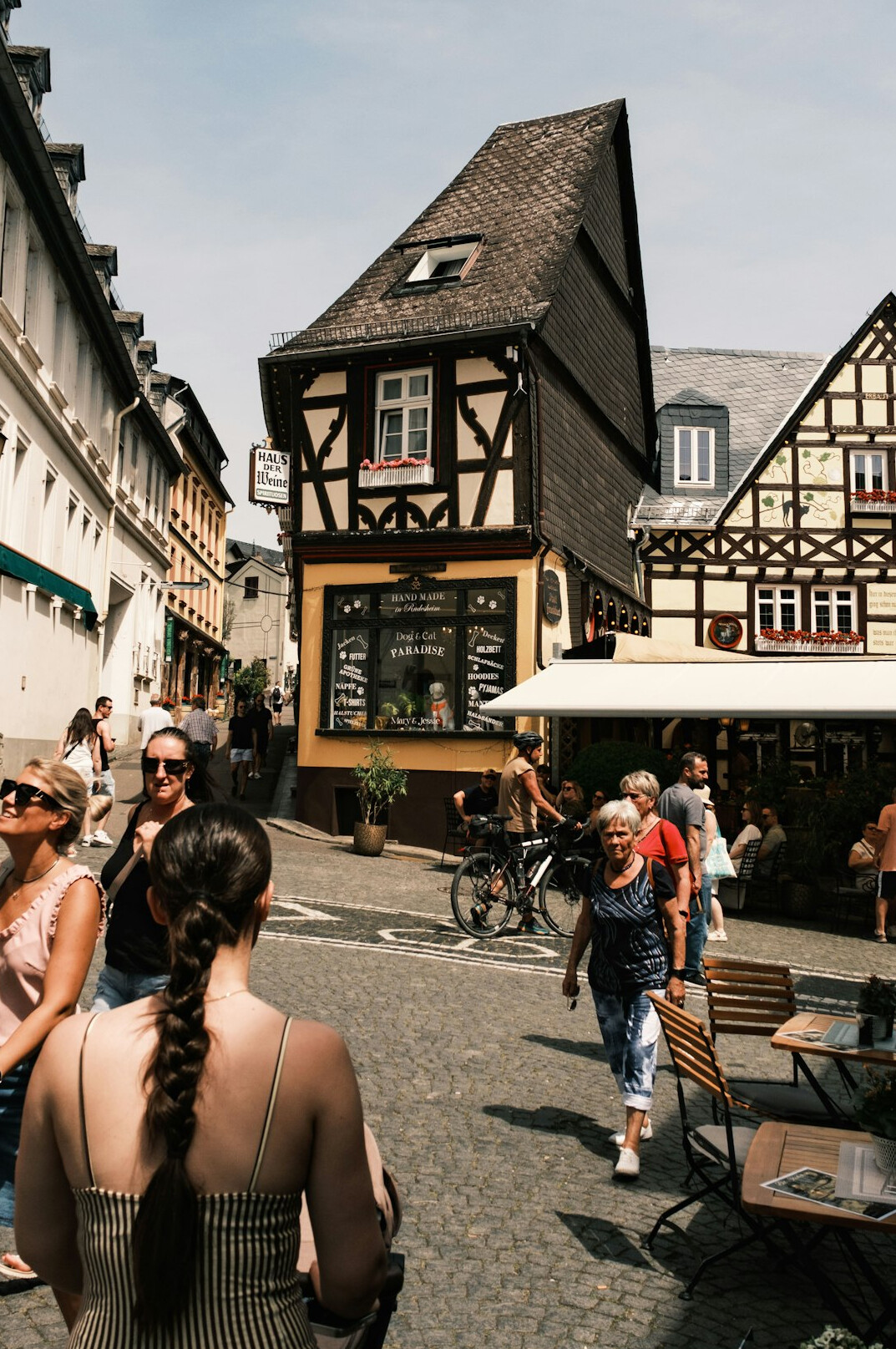 german people talking in cafe